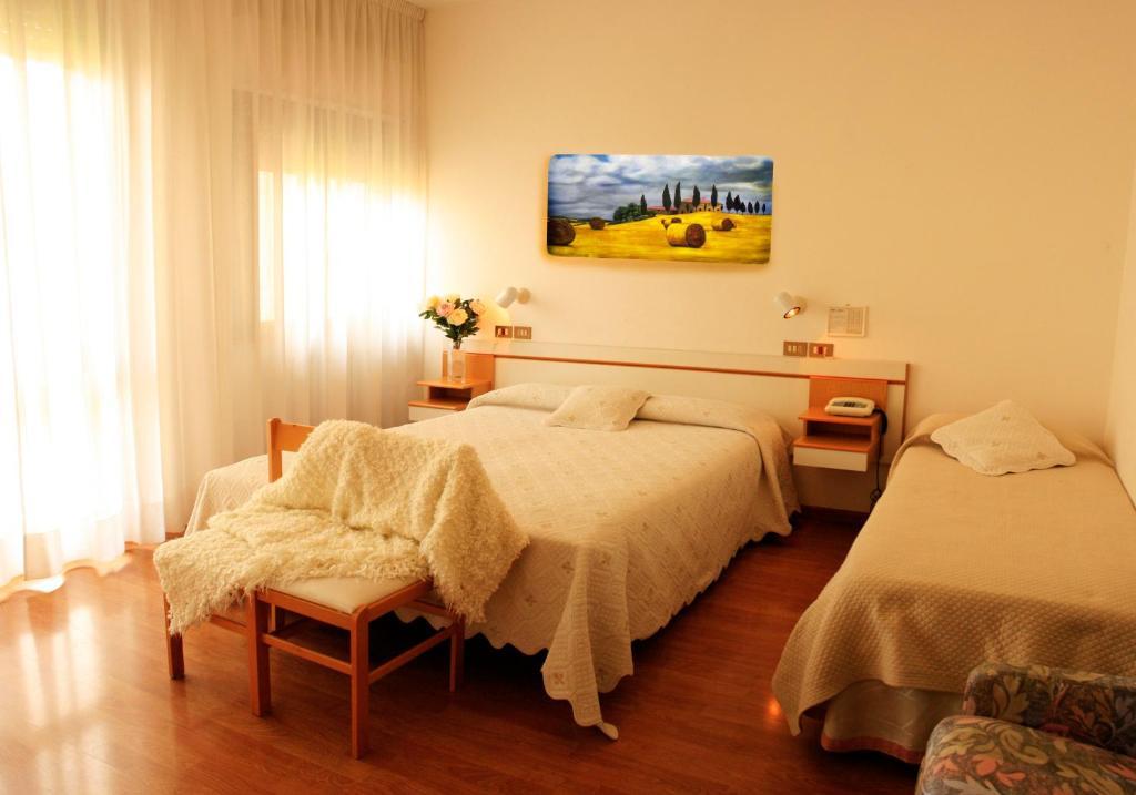 Hotel Aggravi Кианчано Терме Стая снимка