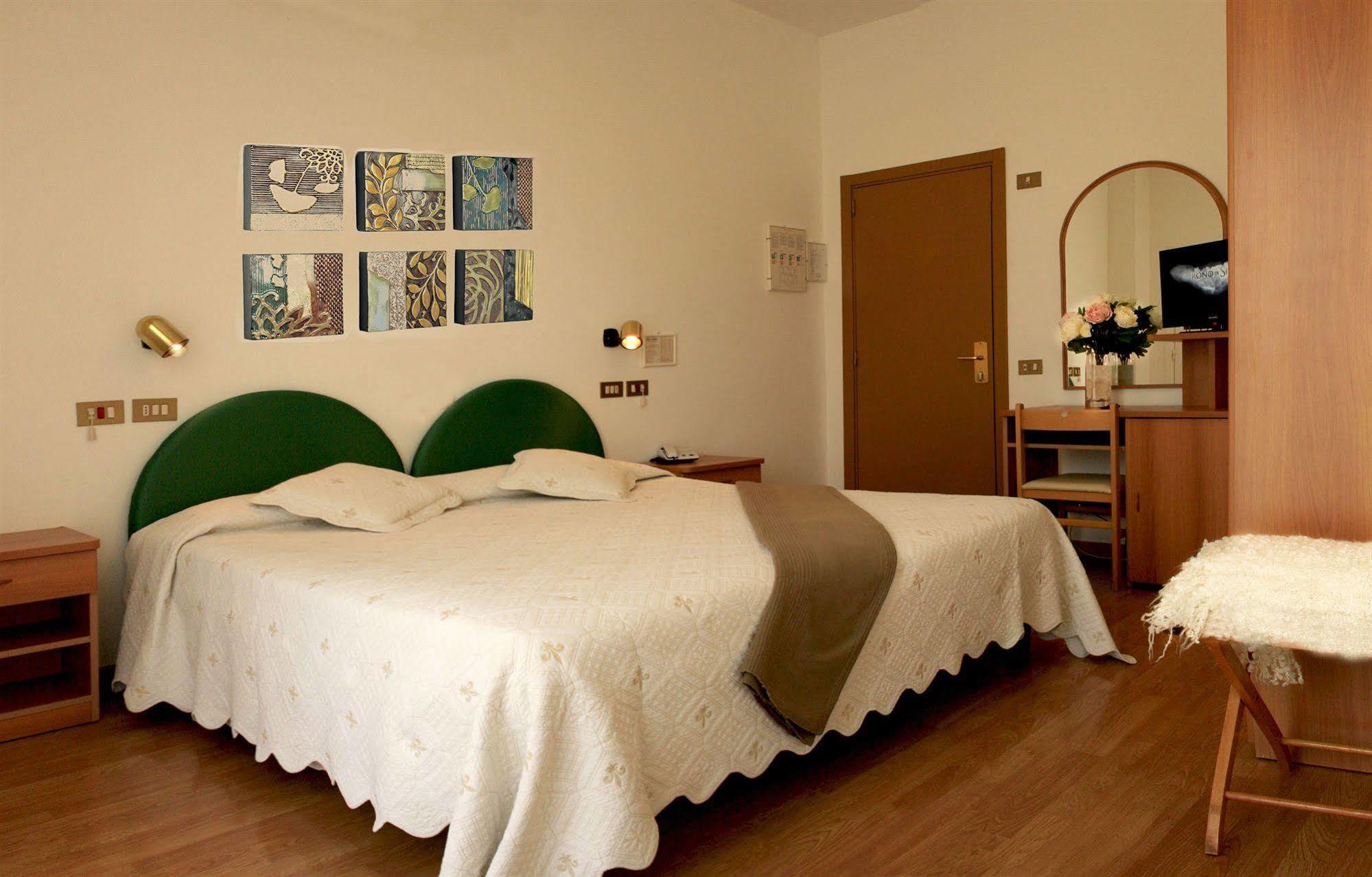 Hotel Aggravi Кианчано Терме Екстериор снимка